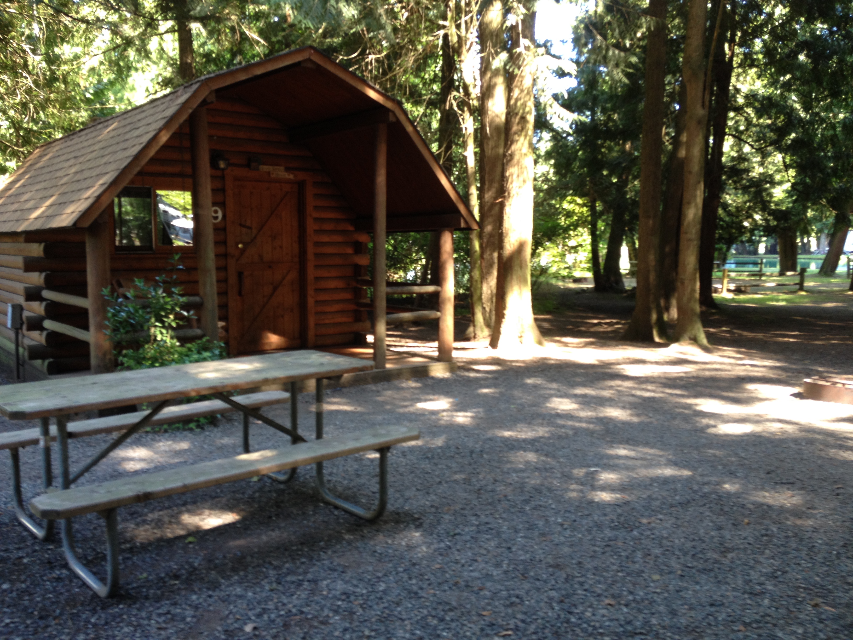 Kamping Kabin on Lake