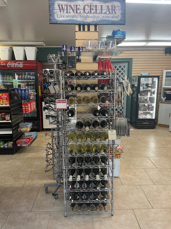 Gift shop - great selection of local wines