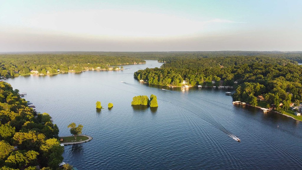 Top 4 Family Friendly Activities at the Lake of Egypt