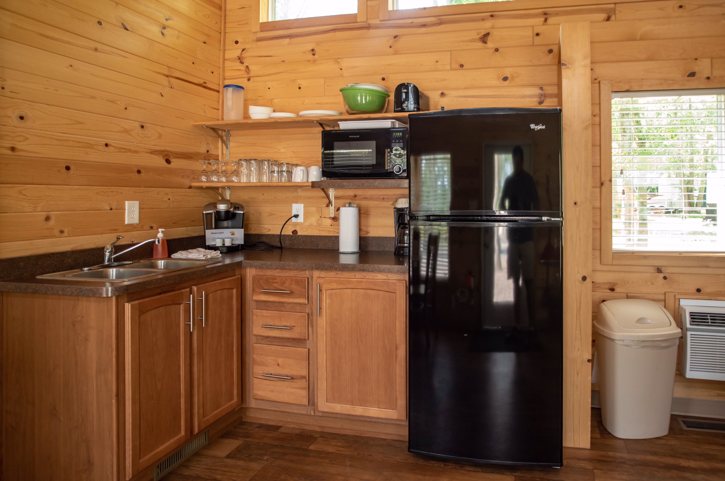 Deluxe Cabin kitchen.