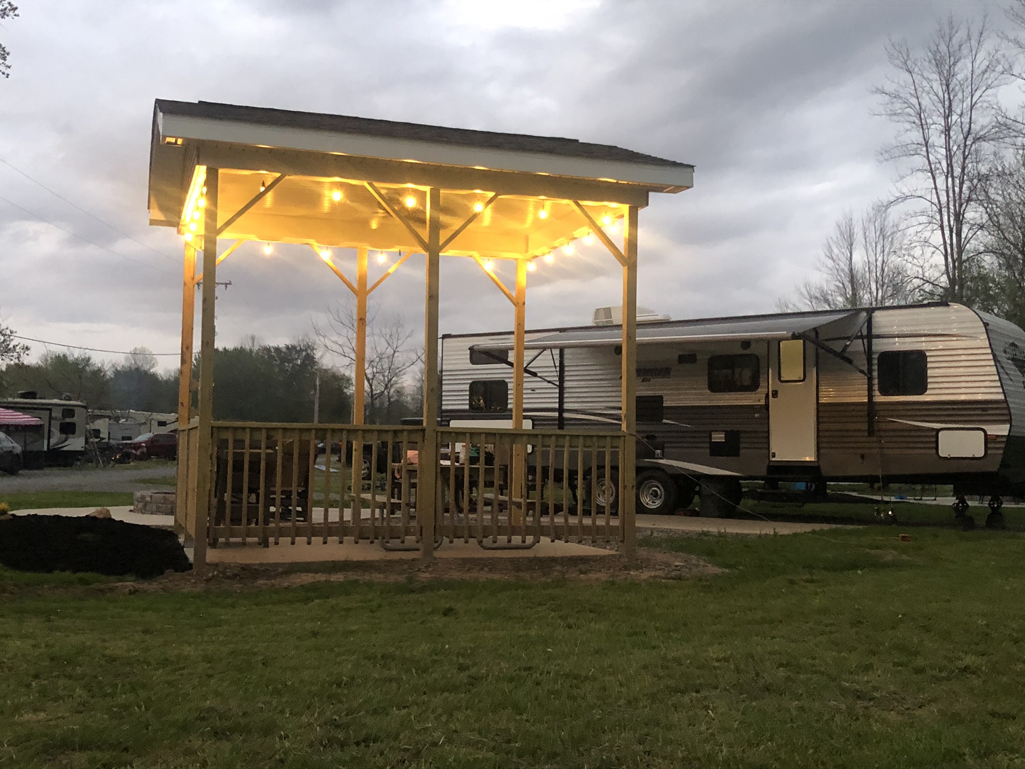 Super Deluxe Patio Site L Section