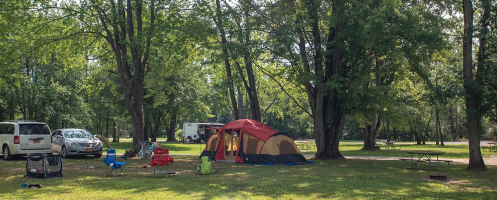 Deluxe Tent Site