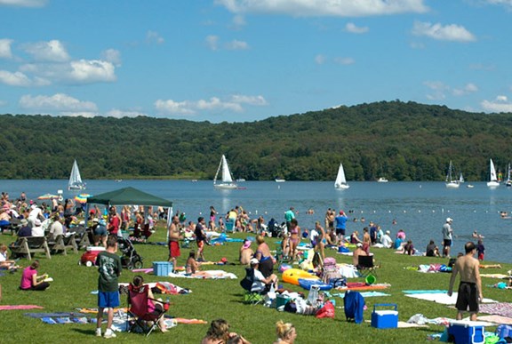 Moraine State Park and Lake Arthur - 25 Minutes