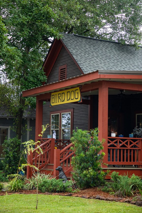 Laurel, MS (70 miles S)