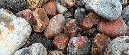 Agate Rock Hunting Along the Yellowstone River