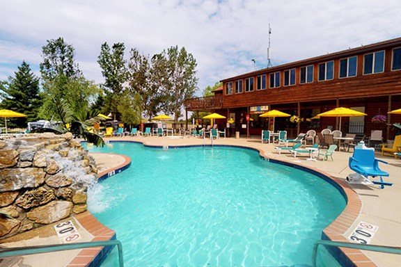 Swimming Pool & Hot Tub