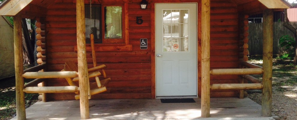Our 2 room kabins are great for larger groups!