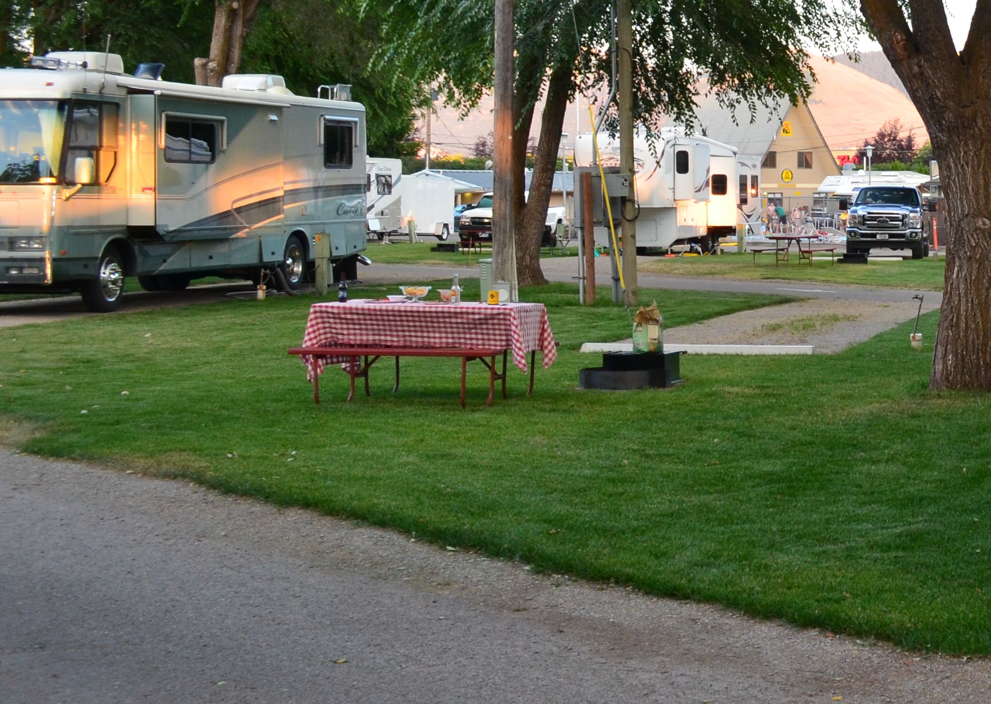 Deluxe Big Rig RV Site.