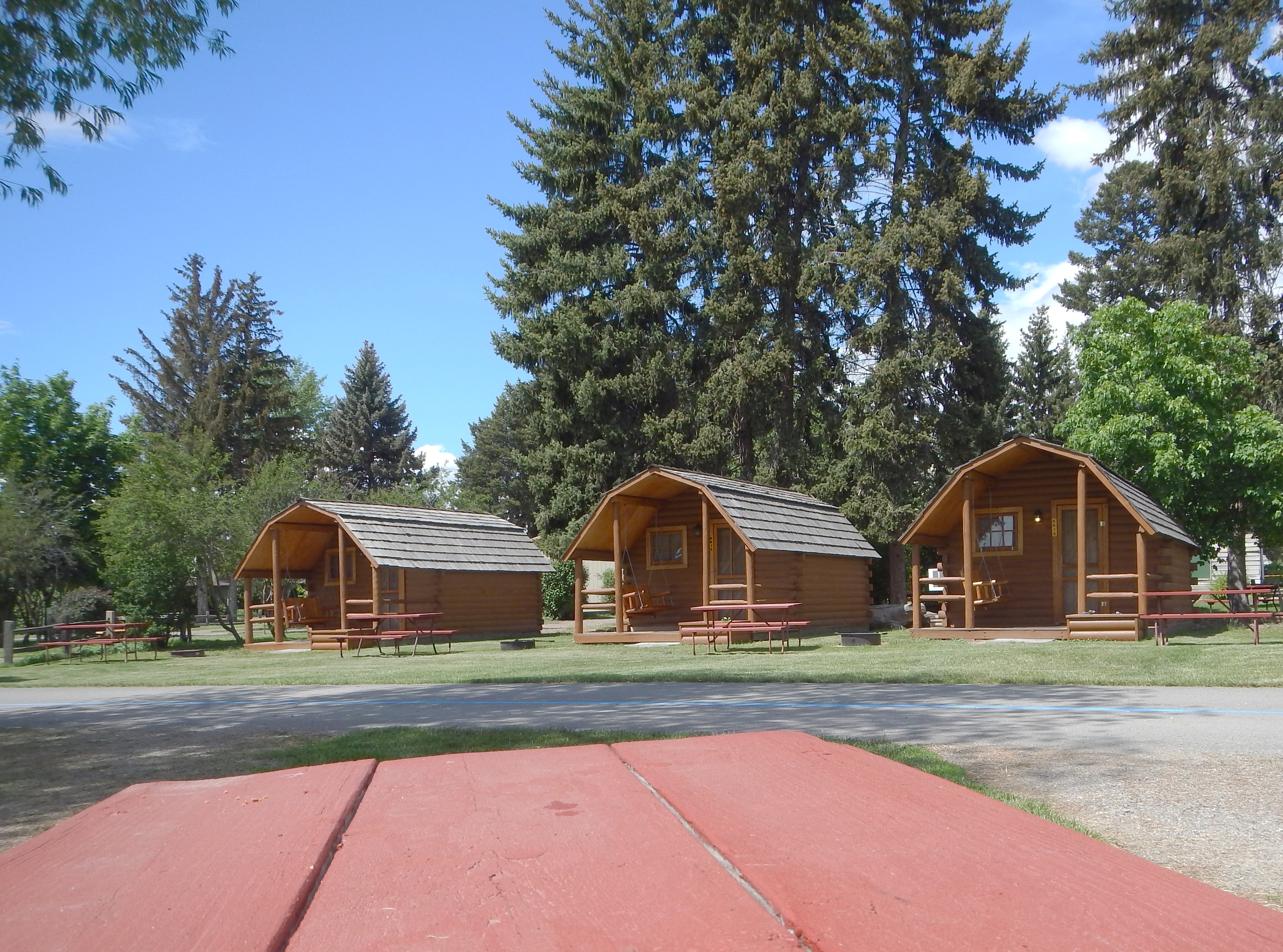 Cabin Sleeps 5 / One Room Camping Cabin