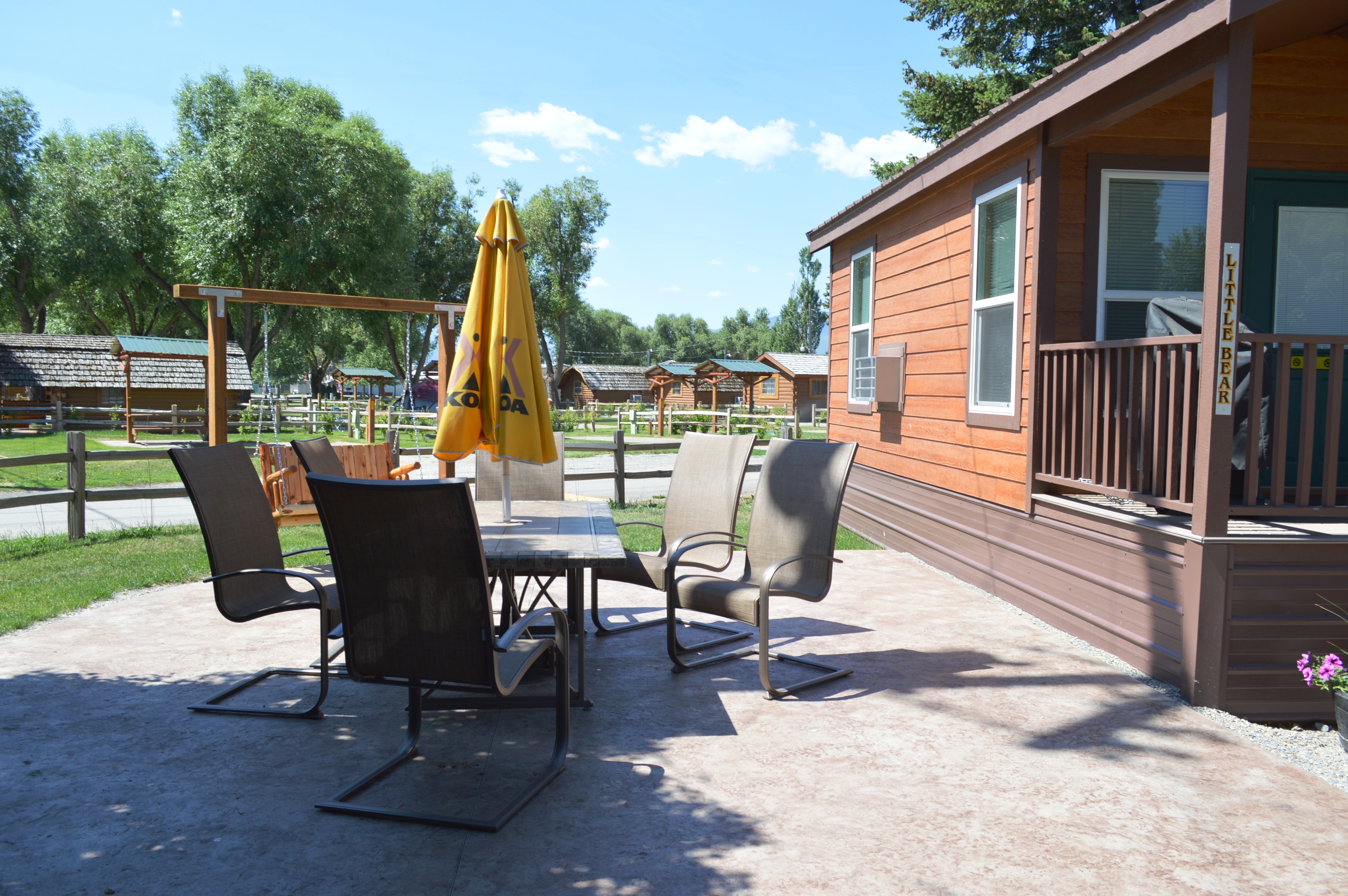 Little Bear Deluxe Stuto Cabin