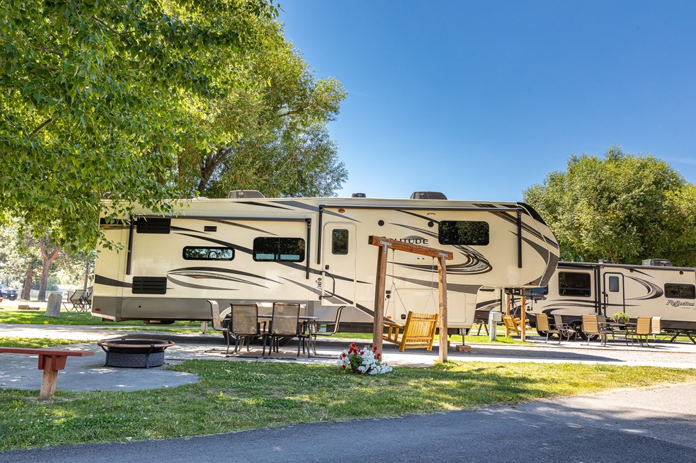 RV Sites: Missoula RV Camping, Pull thrus, 30-50 amp, Full hookups