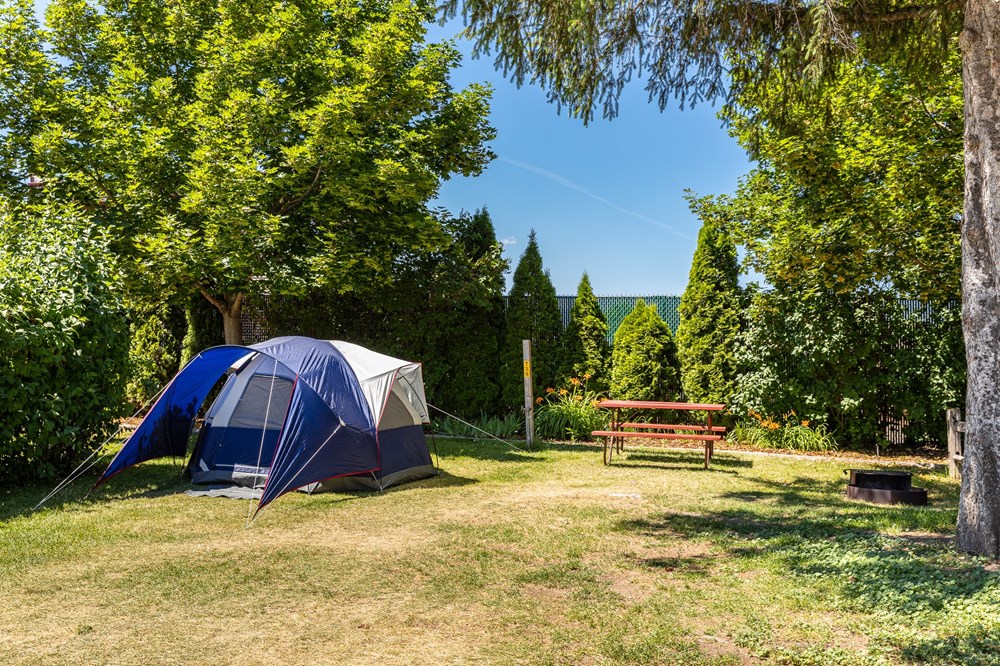 Tent Sites: Tent Camping, Hot Showers & Clean Restrooms