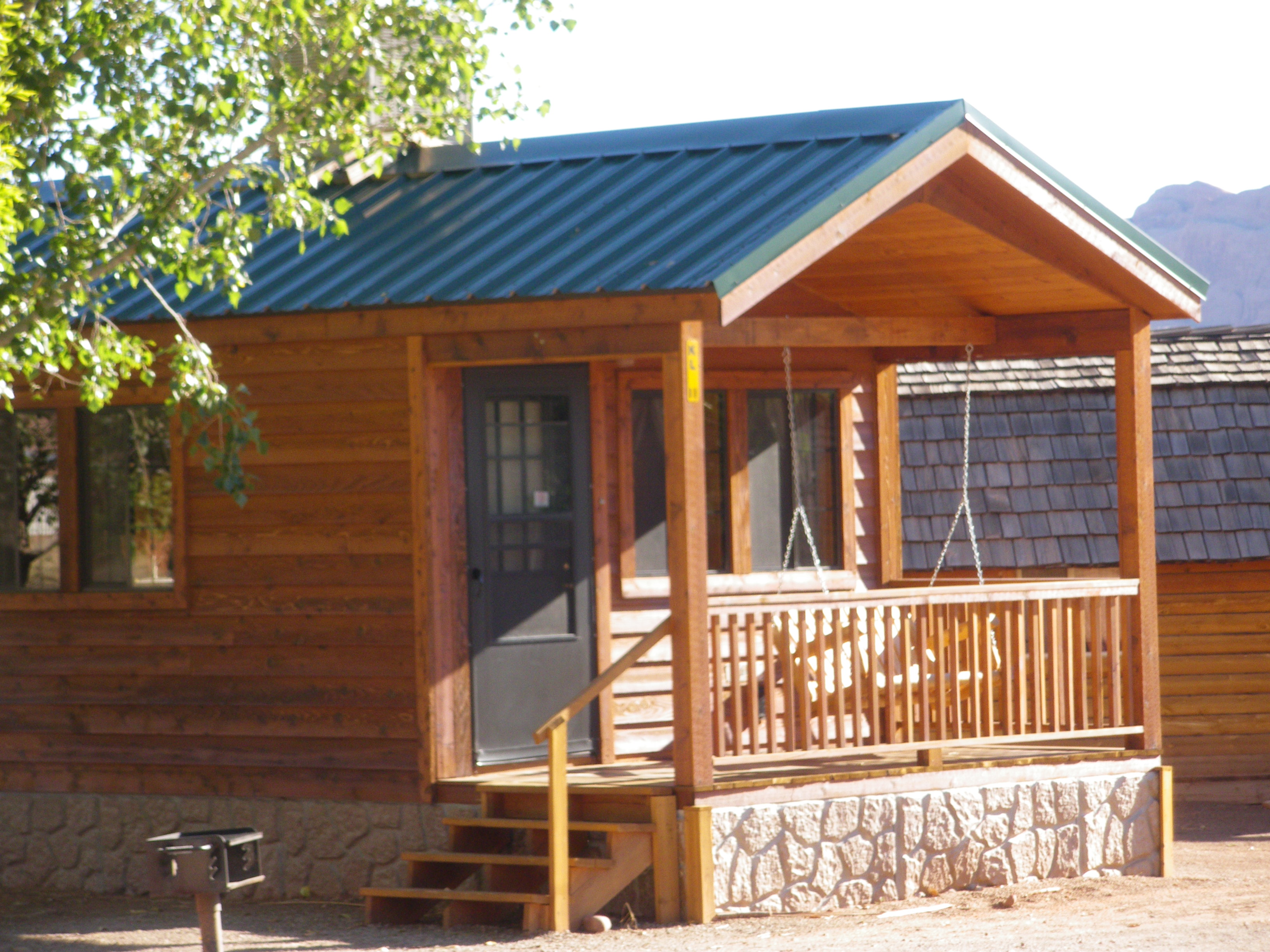 Deluxe Cabin Lodge