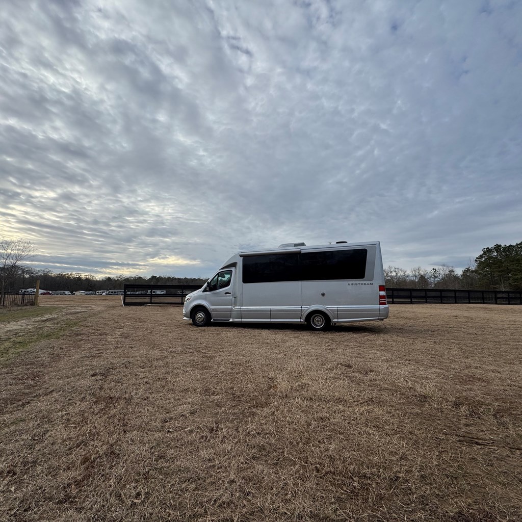 RV/Boat/Vehicle Storage at Montgomery KOA Journey