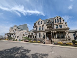 OHIO STATE REFORMATORY - 38 min. (33 mi.)