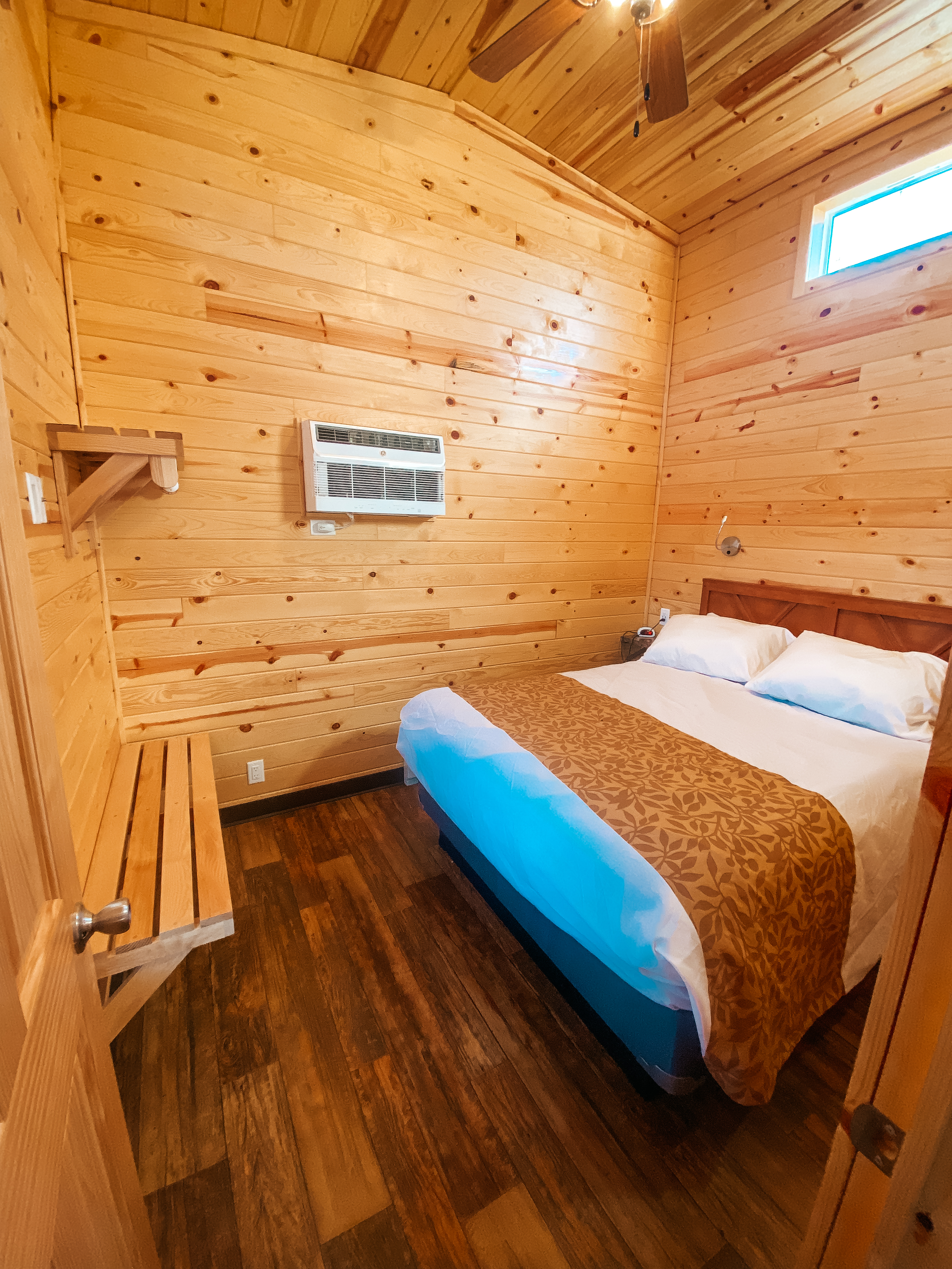 Deluxe Cabin