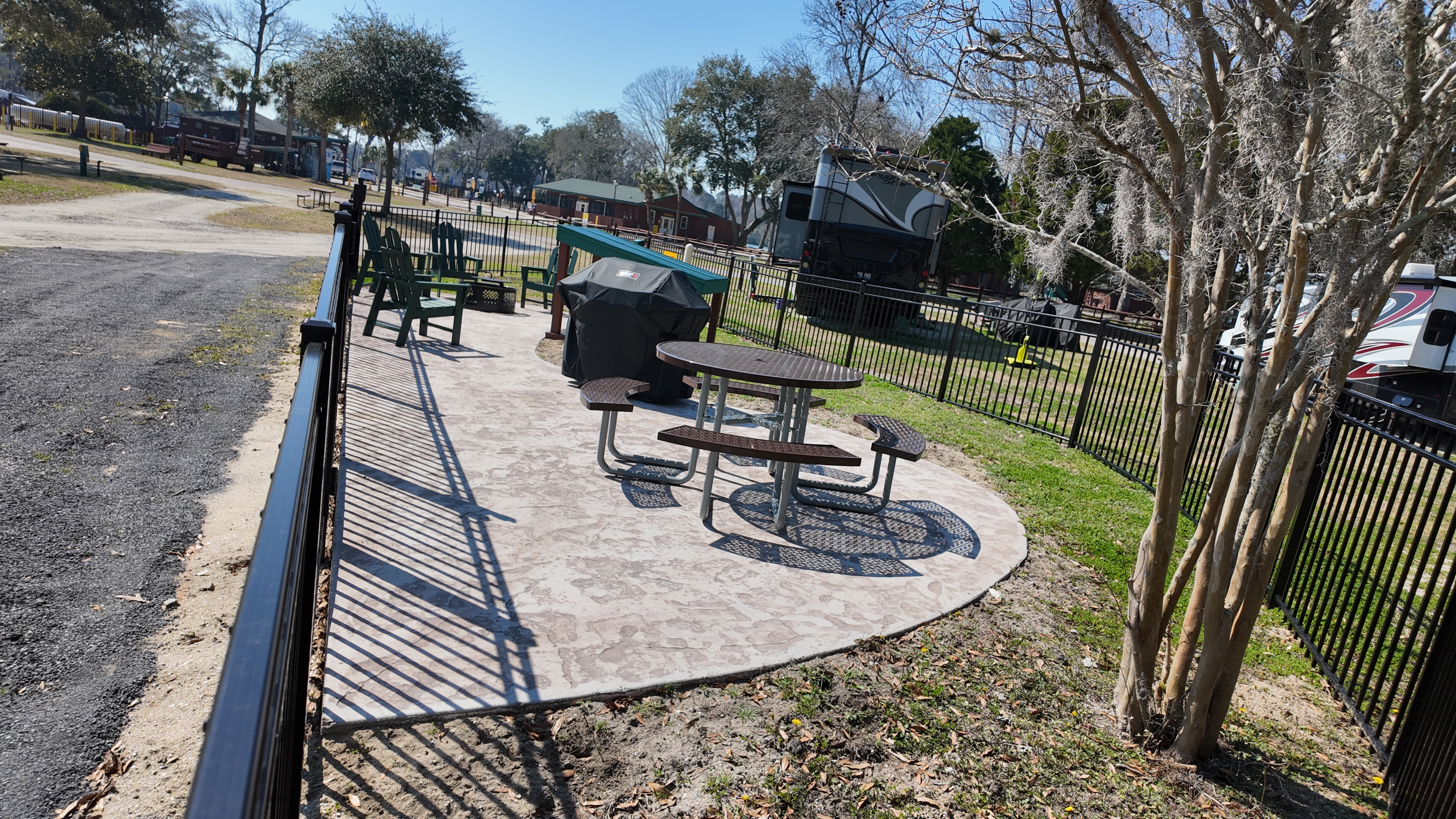 KOA Paw Pen Site B28