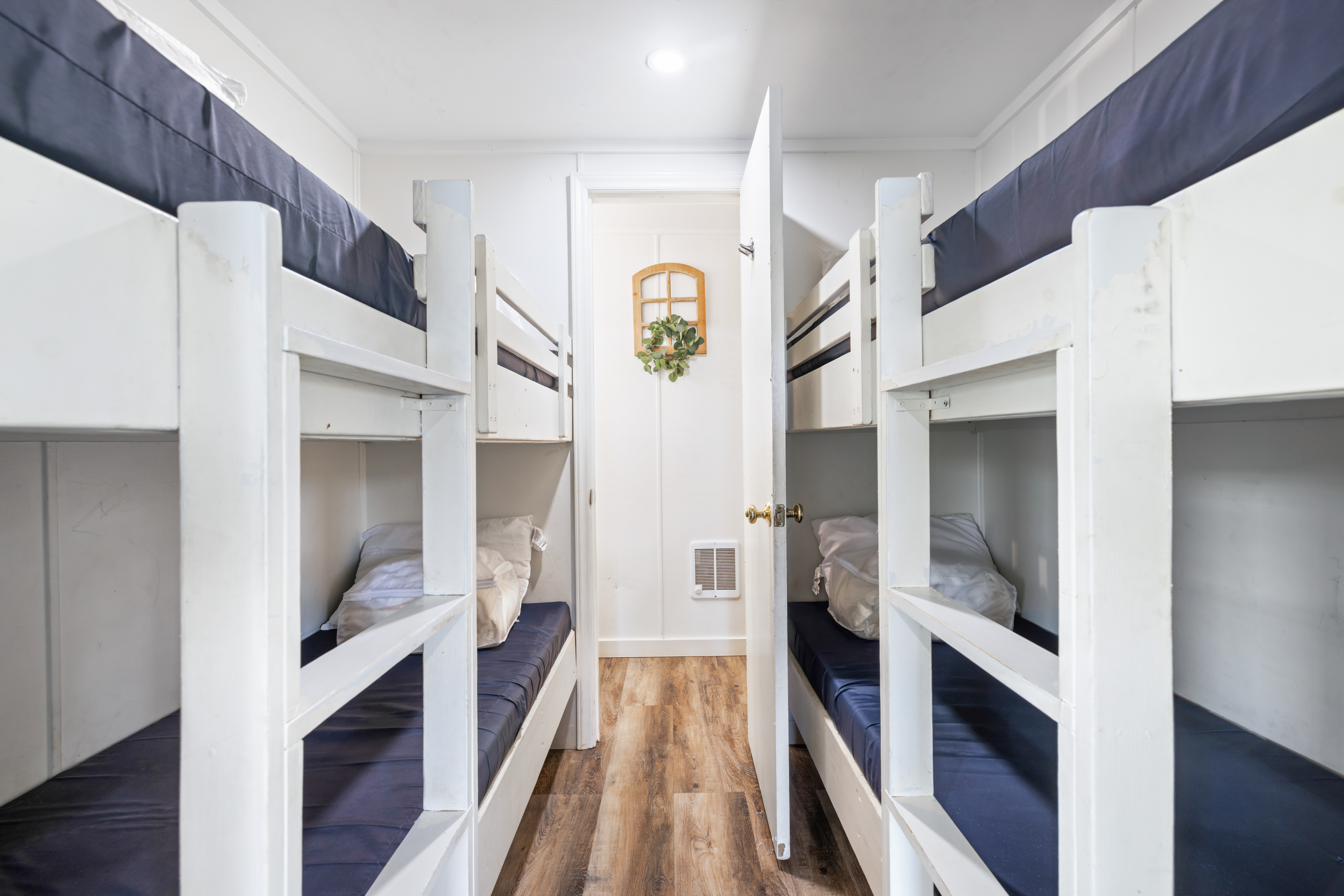 K26-Caboose bunkhouse