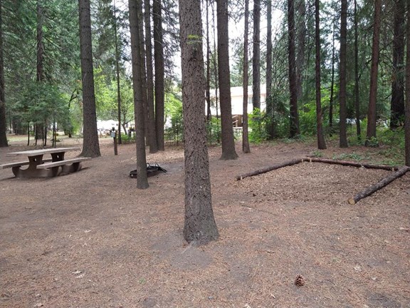 DELUXE CAMP SITES 90,92, 94 & 96