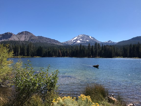 Manzanita Lake Loop