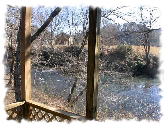 Riverfront Deck overlooking Valley River