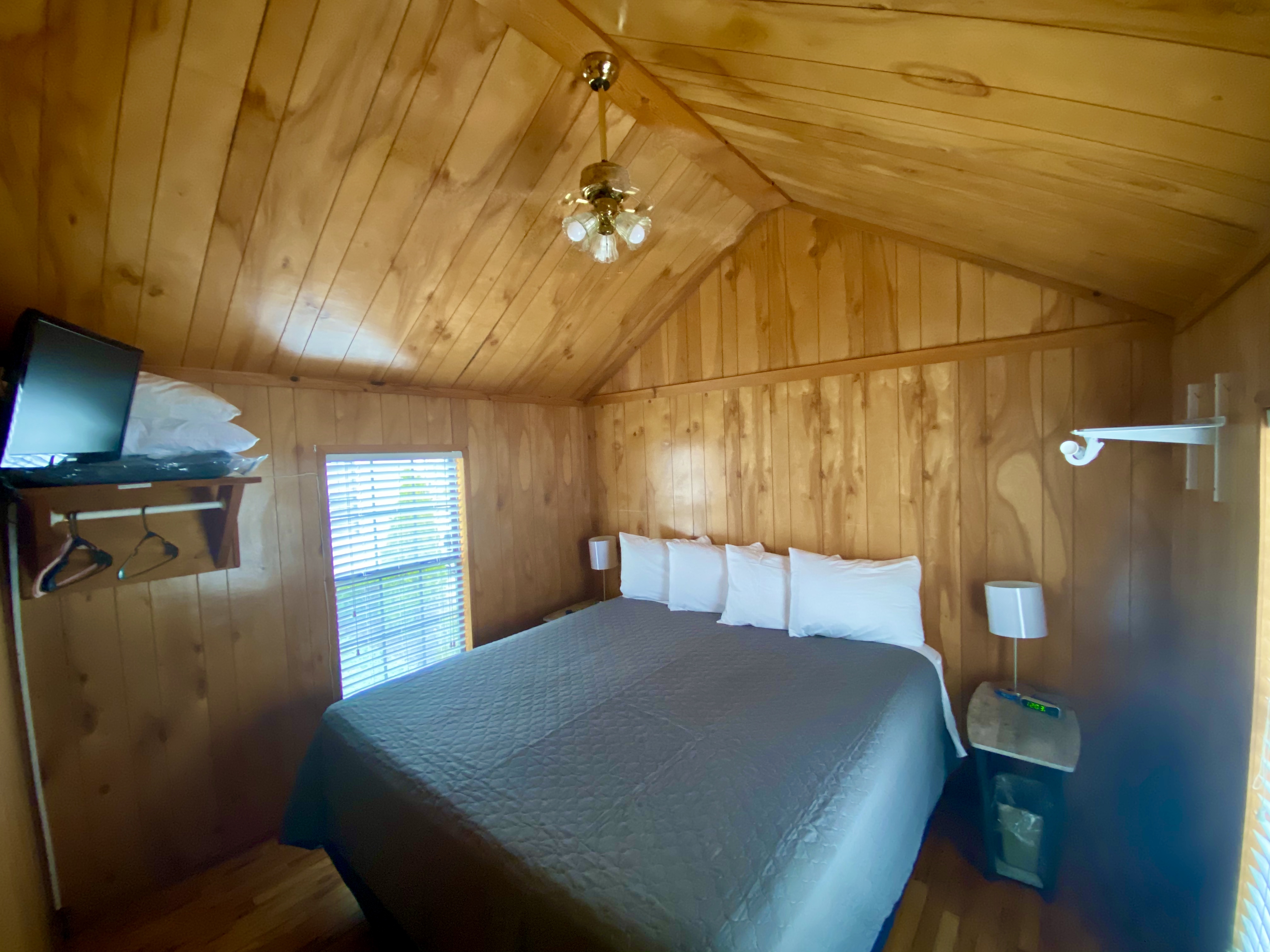 Deluxe Waterfront (6 People) Bedroom