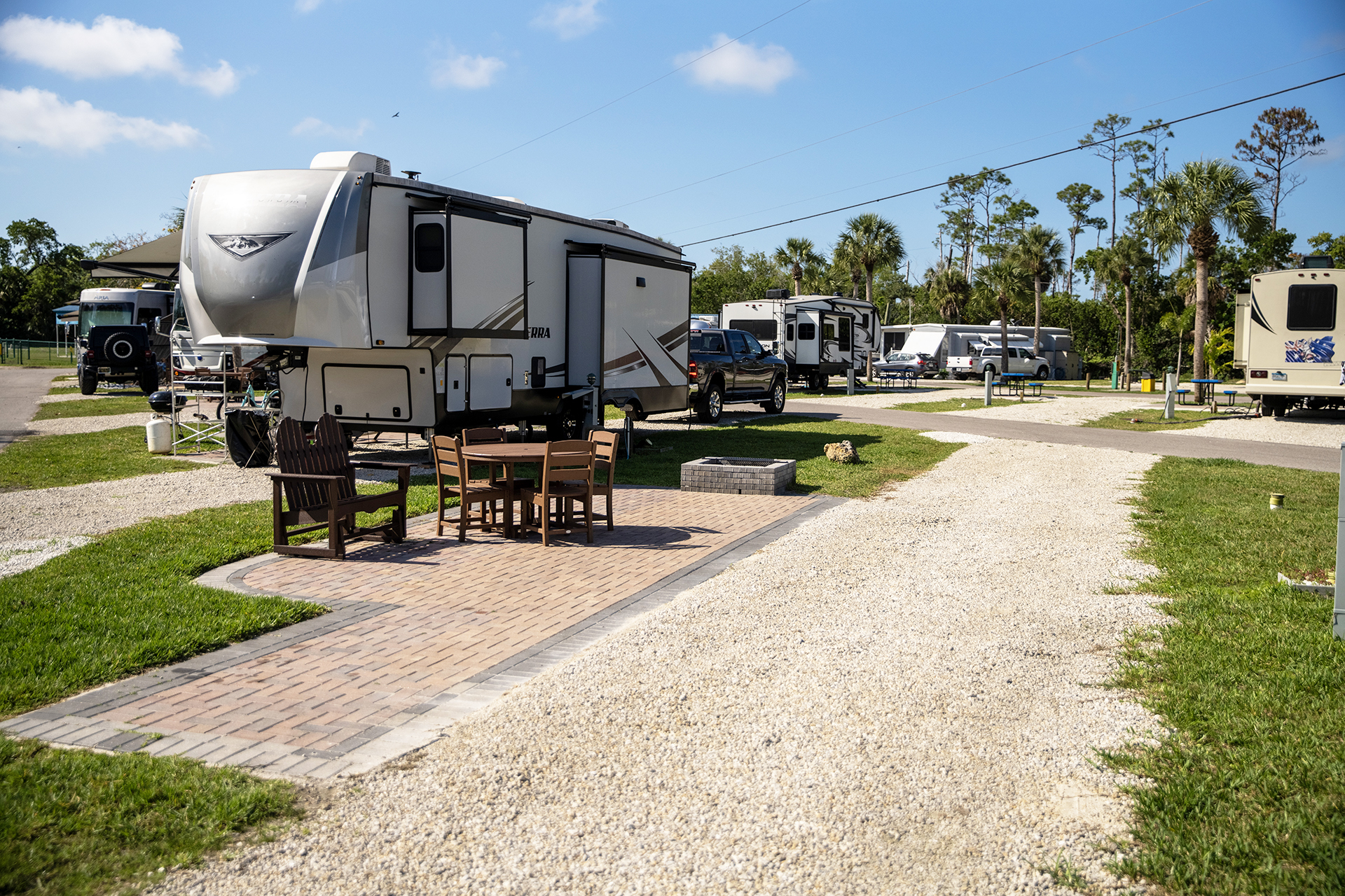 A8 - Pull Thru 50/30 AMPS FHU KOA Patio®
