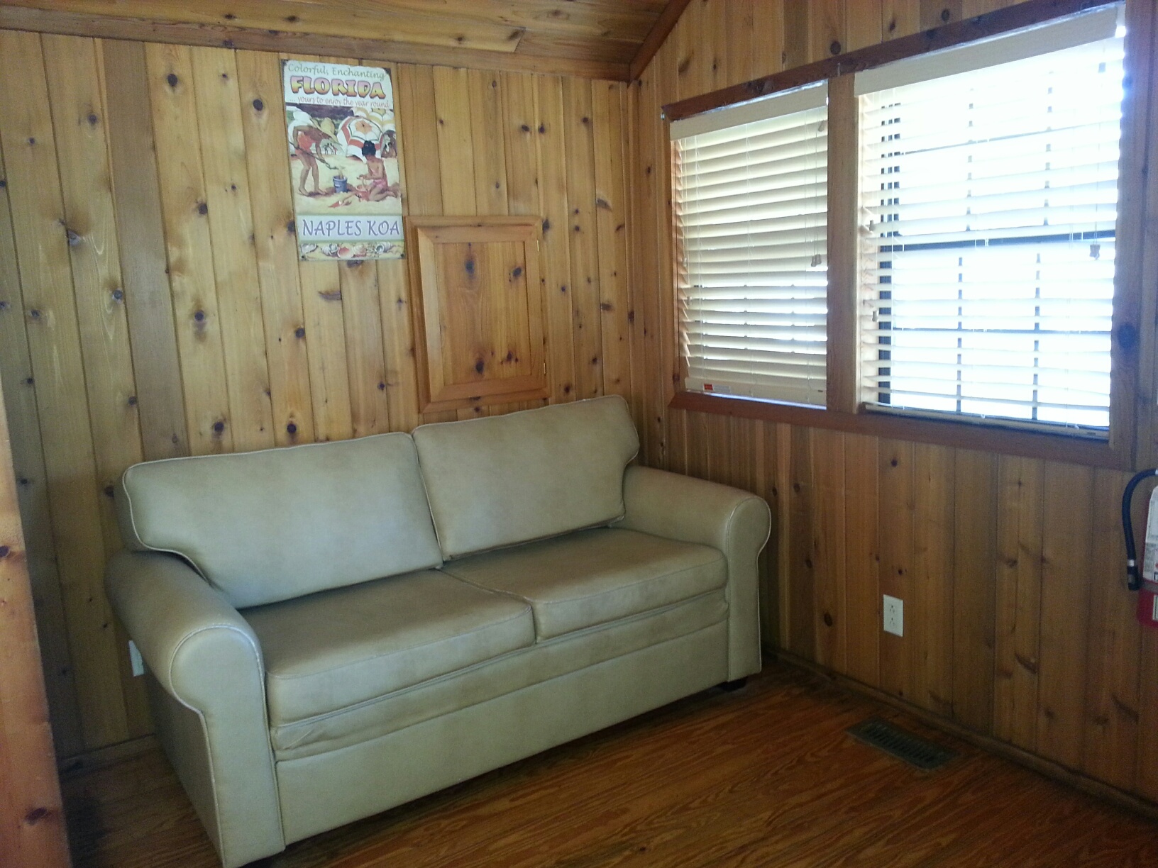 Deluxe Cabin 33' Behind Pool