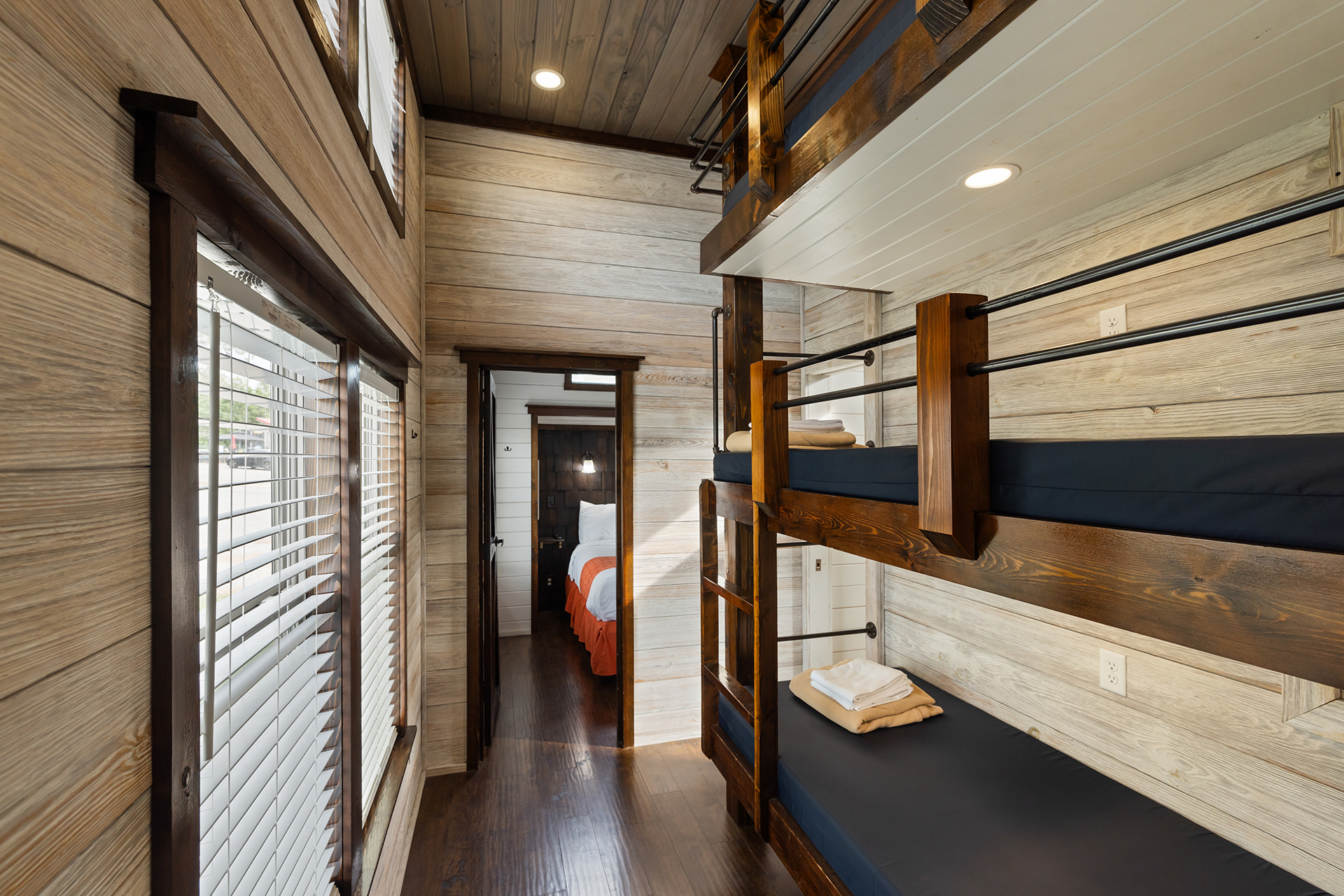 U37 - Deluxe Cabin, 1 Room with Triple Bunk and KOA Paw Pen (Full Bath with Shower) - Sleeps 7