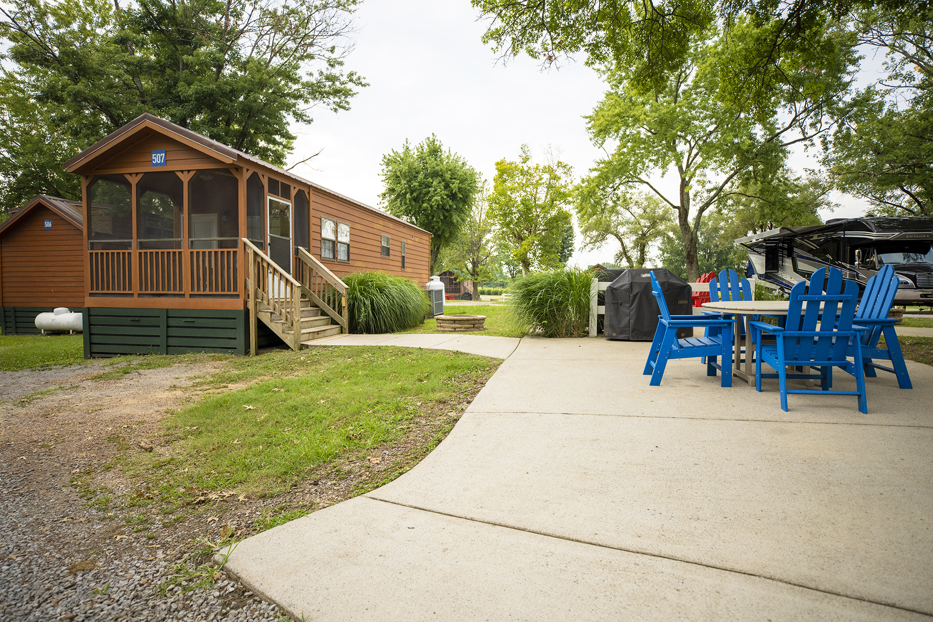 DC X10 (507) - Deluxe Cabin, 1 Room, Q+BB - Sleeps 6