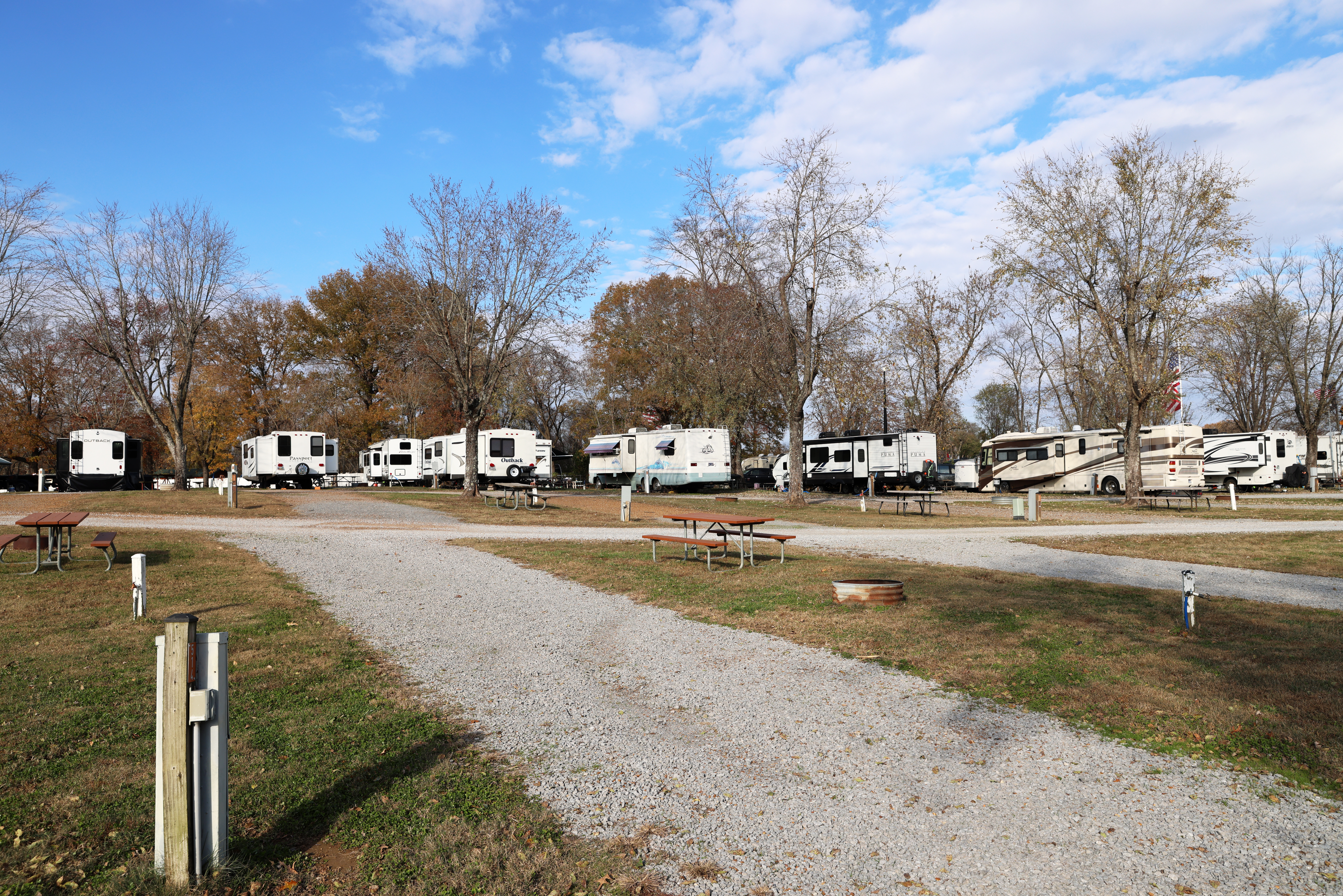 RV X03 (514), Pull-Thru 30 AMPS Water & Electric