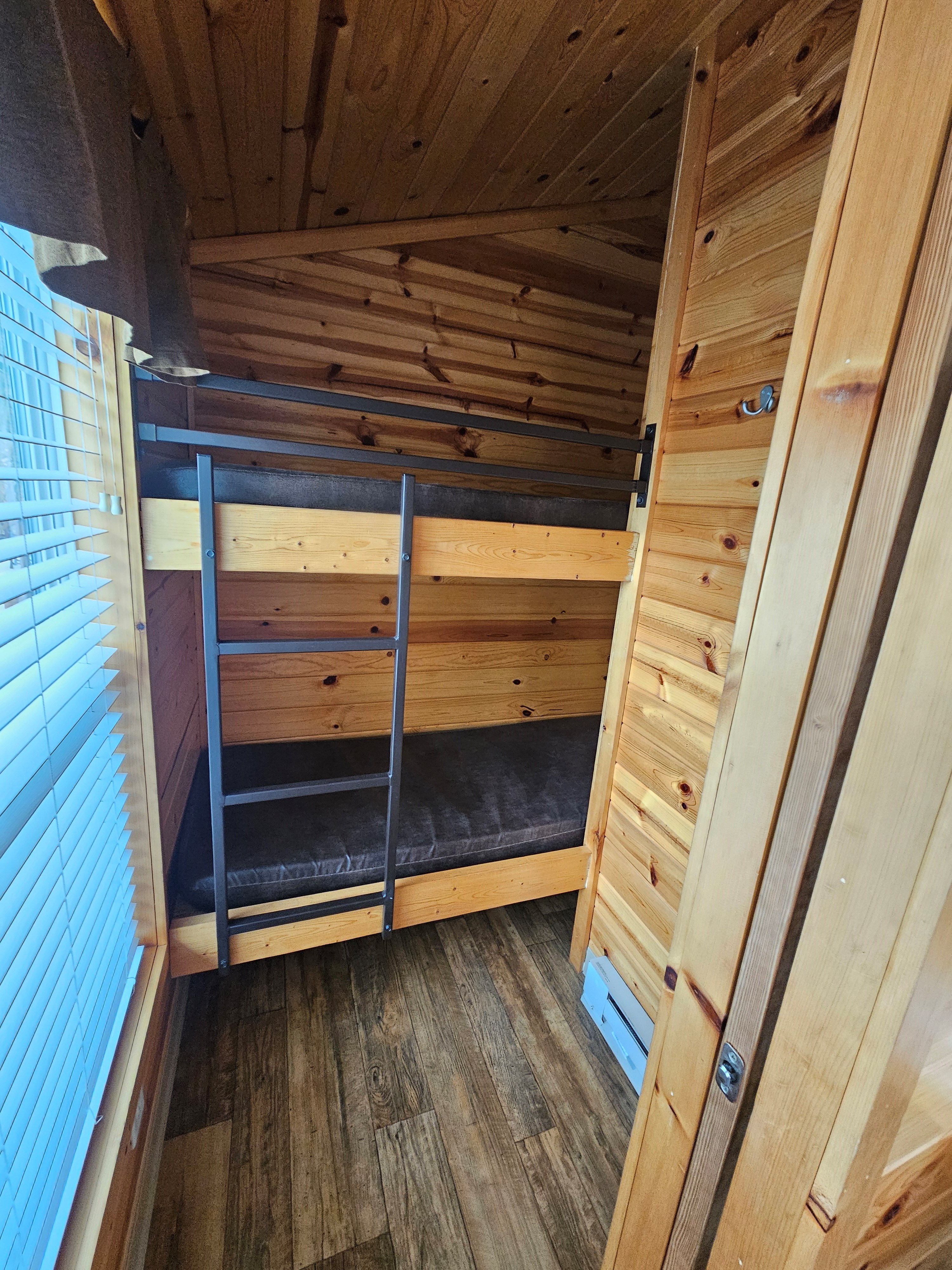 Lodge Bunk Room