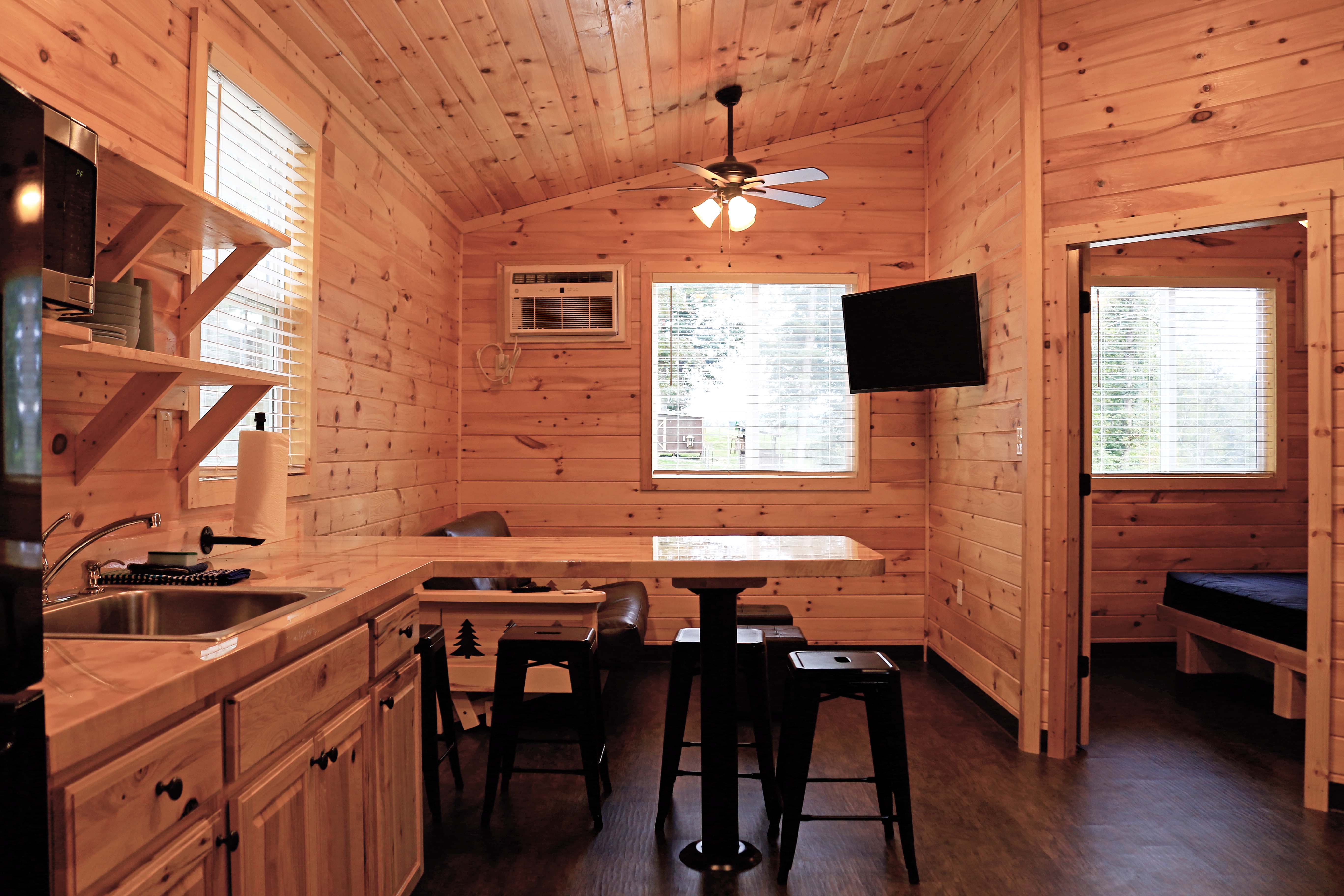Deluxe Cottage Living Room & Kitchenette