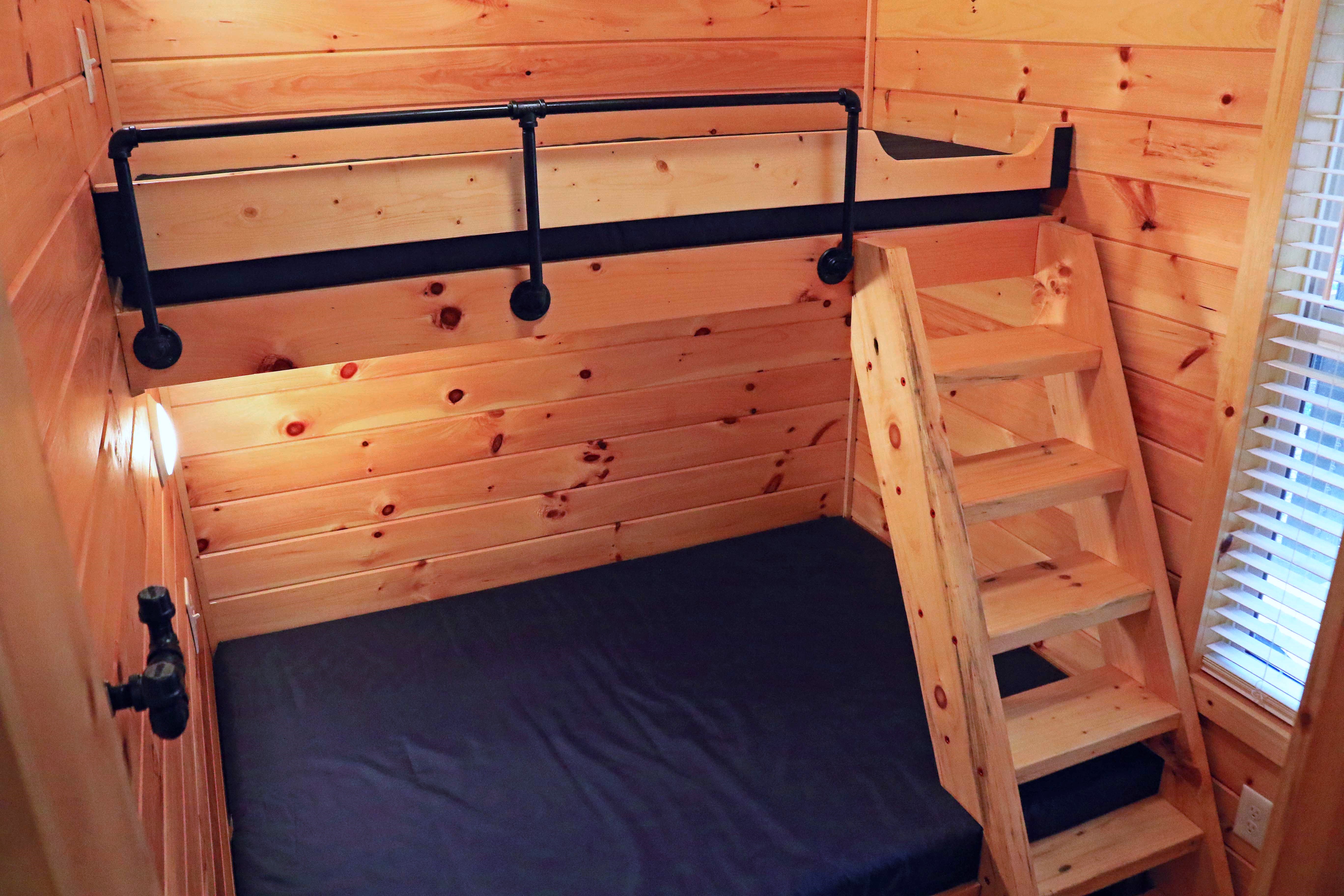Deluxe Cottage Bunk Room