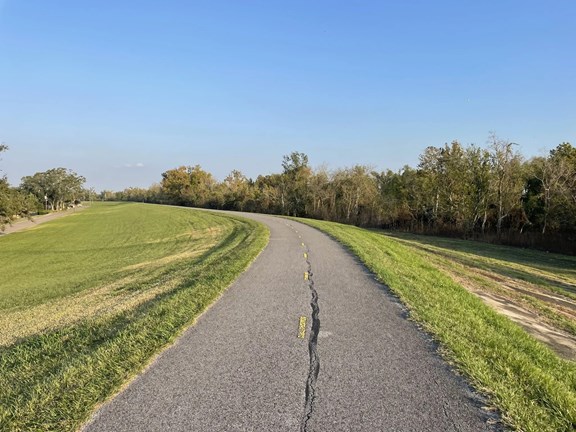 Mississippi River Walking/Bike Trail