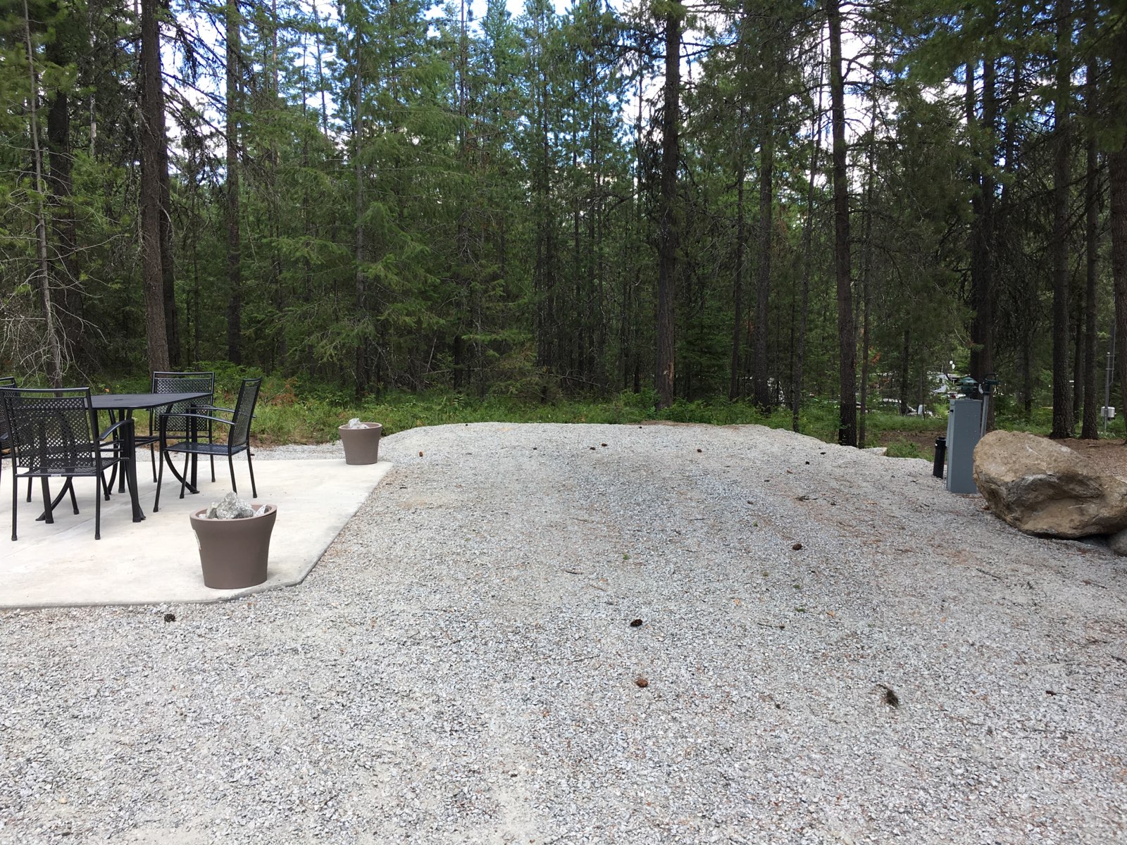 New Patio Back in site. 30/50 amp. Water/ electric only.