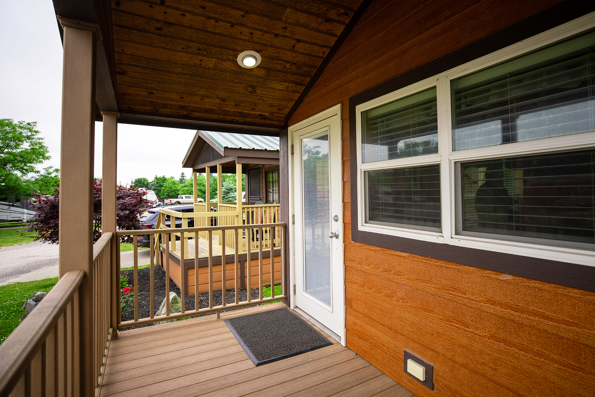 C58 - Deluxe Cabin, Studio (Full Bath with Tub & Shower) - Sleeps 4
