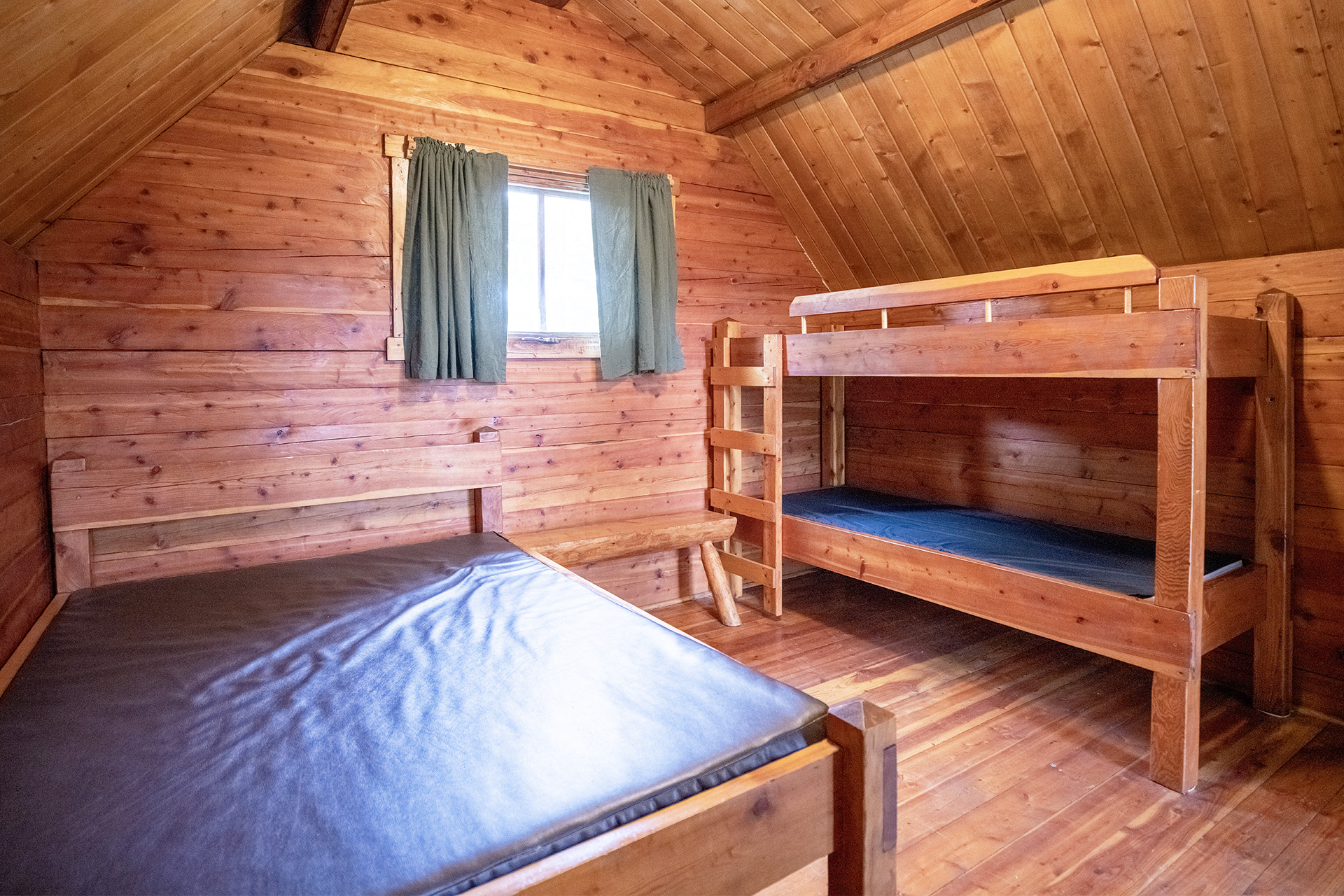 B02 - Camping Cabin, 1 Room (No  Bathroom) - Sleeps 4