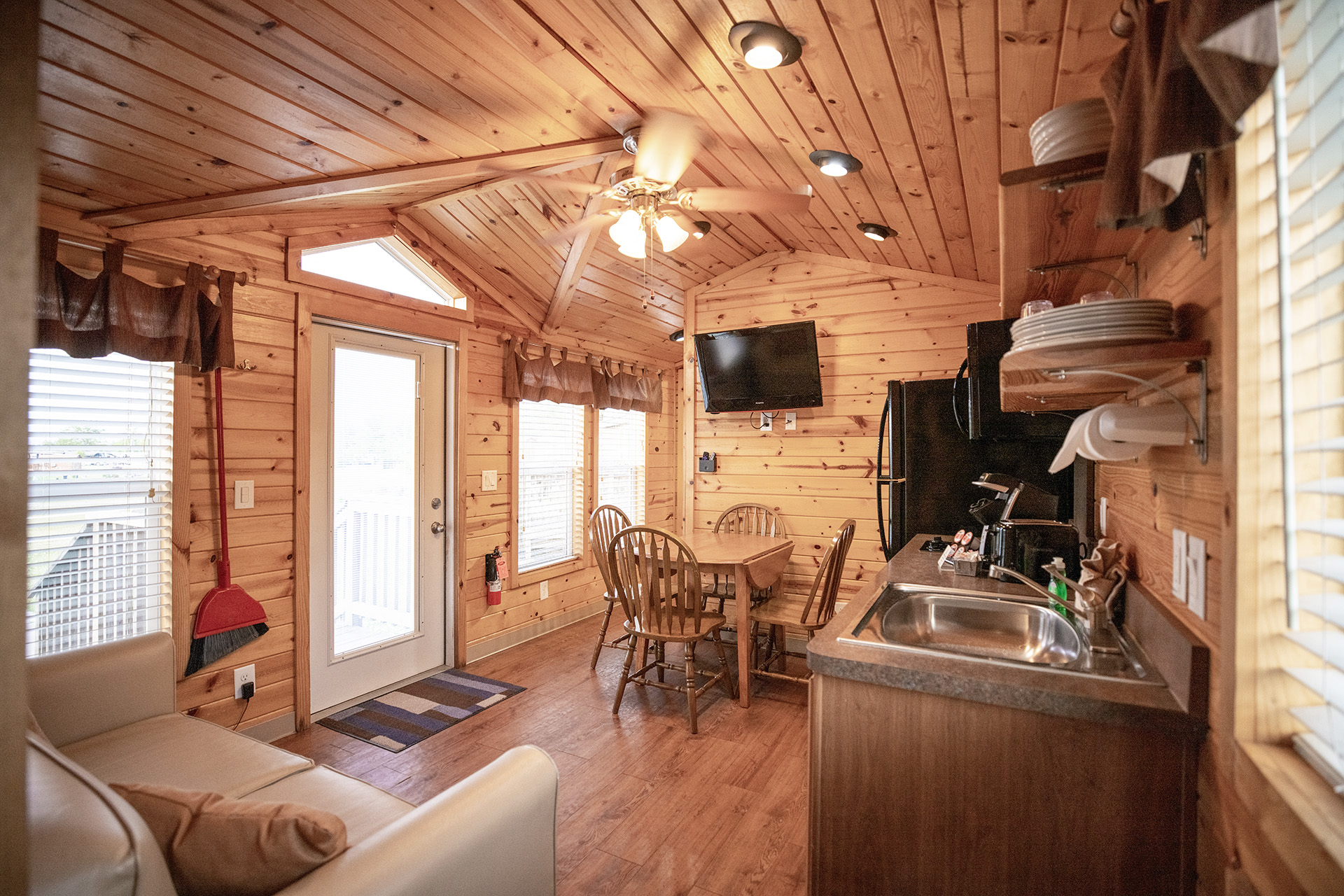 C44 - Deluxe Cabin, 2 Room (Full Bath with Tub & Shower) - Sleeps 8