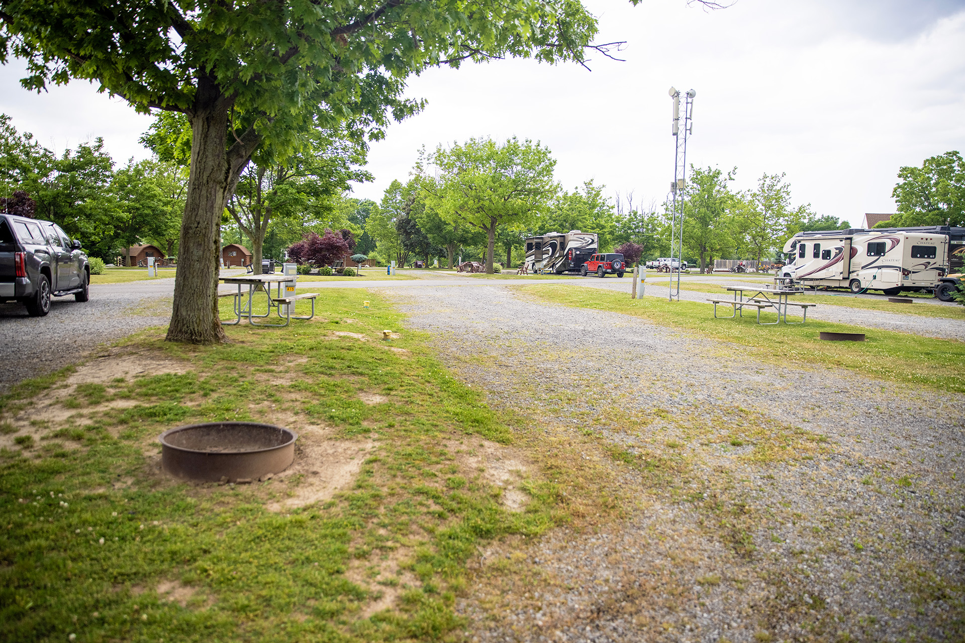RV - A15, Pull-Thru 50/30 AMPS FHU, Spacious