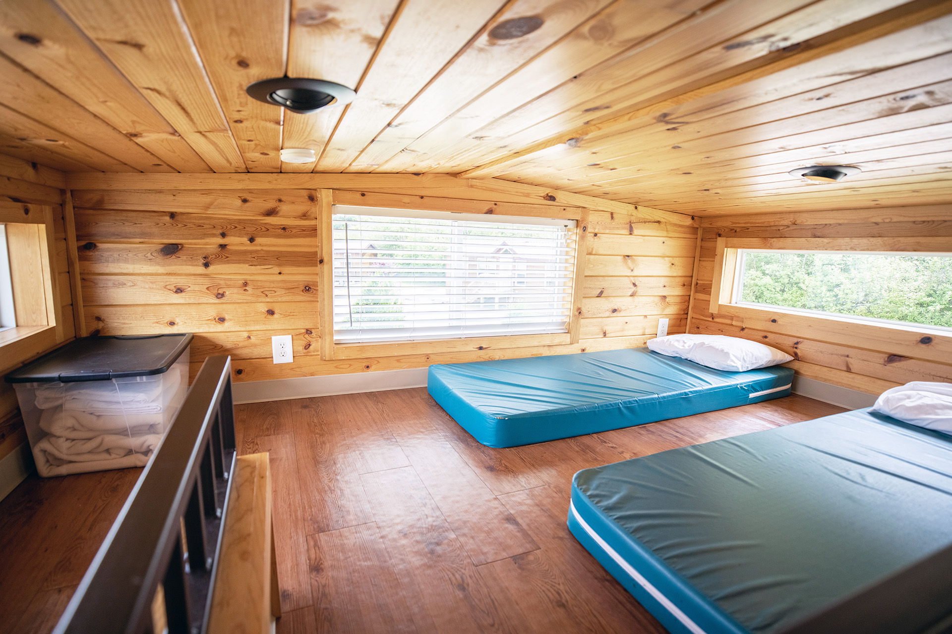 C43 - Deluxe Cabin, 1 Room with Loft, Accessible (Full Bath with Shower) - Sleeps 6