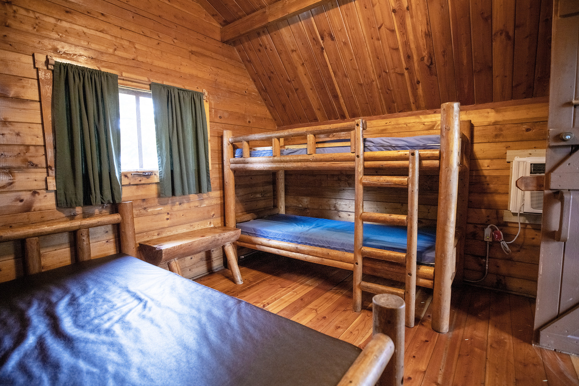 B01 - Camping Cabin, 1 Room (No Bathroom) Climate Controlled - Sleeps 4