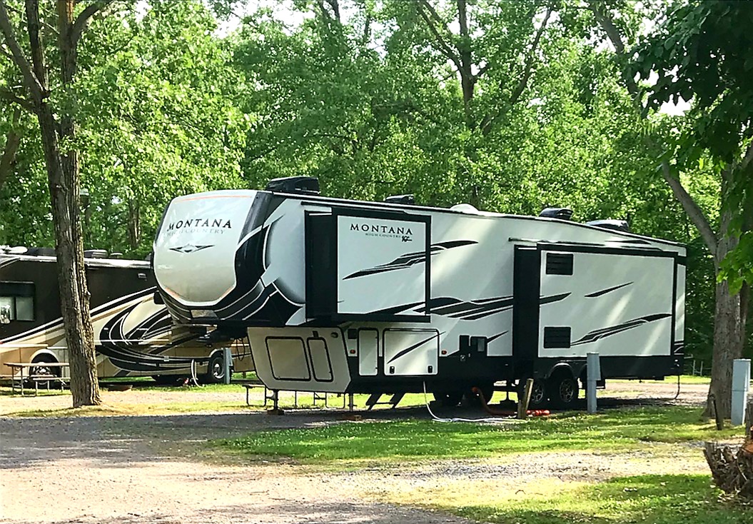 Pull Thru, 50/30 Amps, Water/Electric