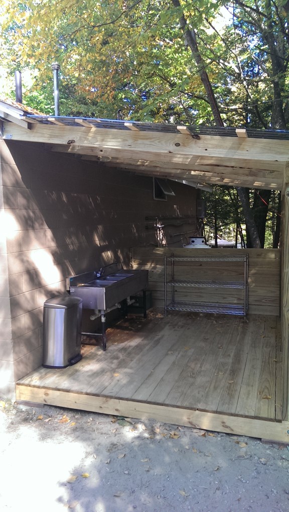 Dish Washing Station