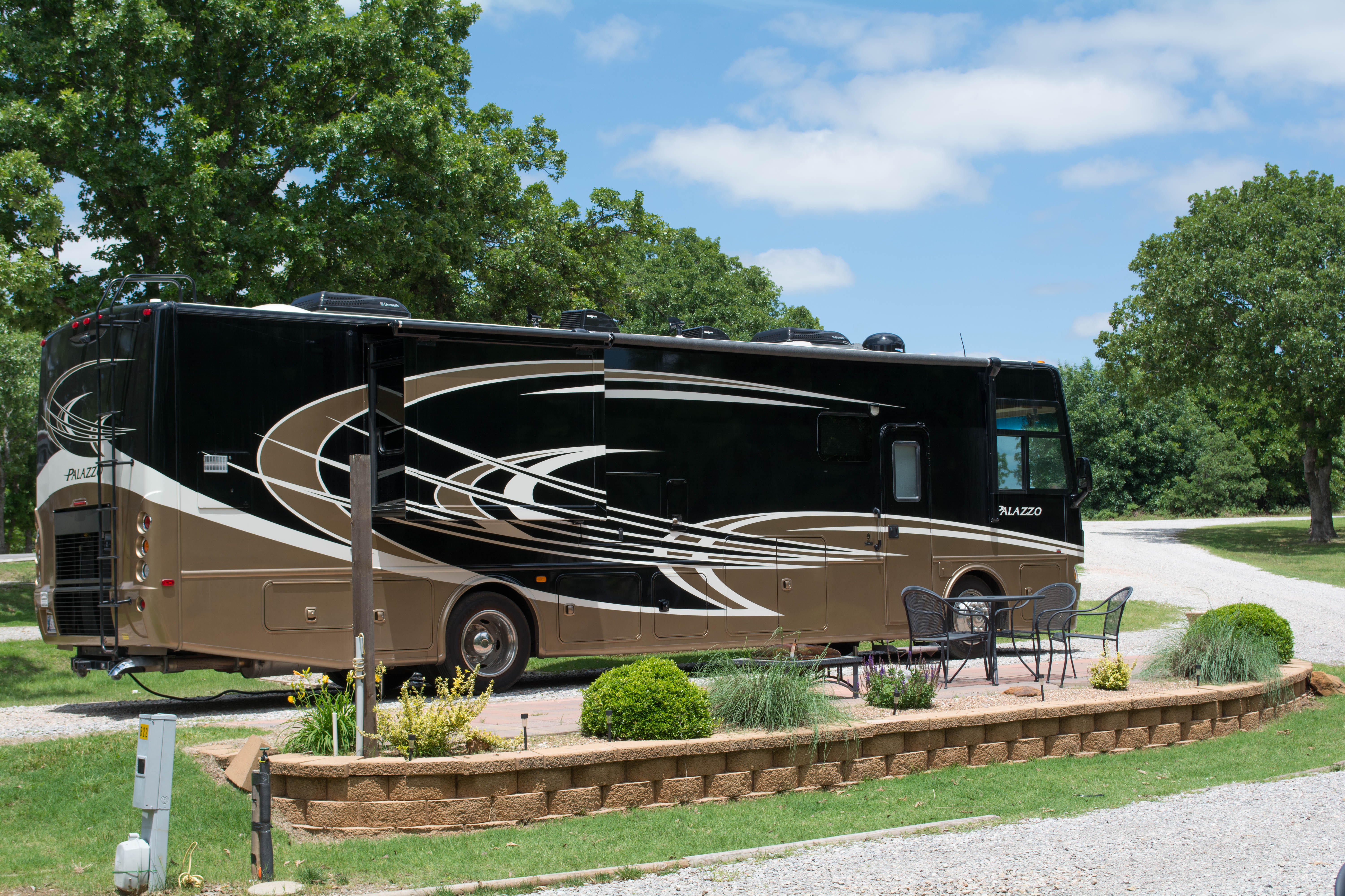 Deluxe Patio Site