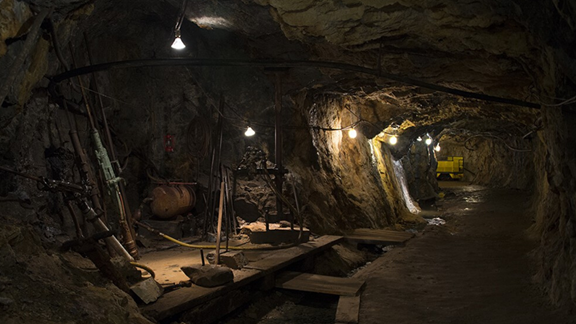 Old Hundred Gold Mine Tour