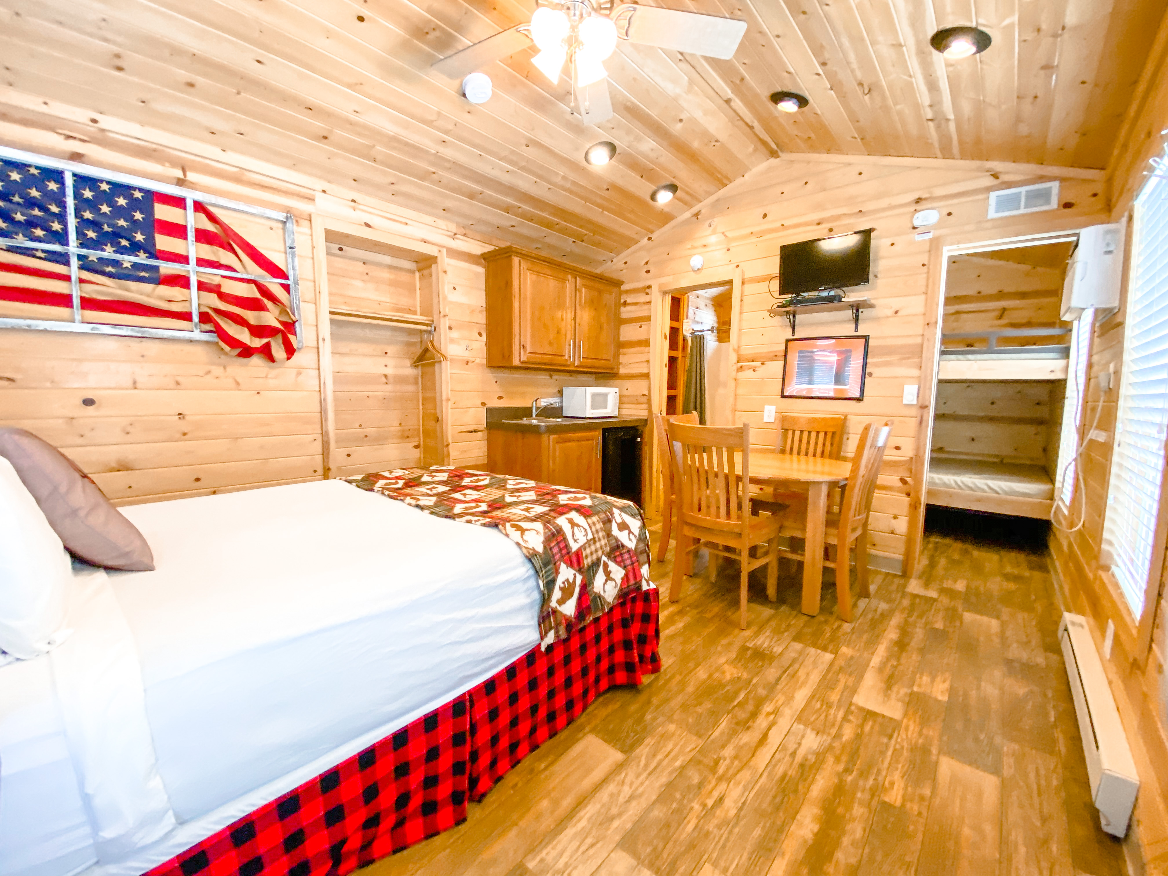 Studio Deluxe Cabin bed