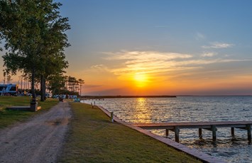 Outer Banks West / Currituck Sound KOA Holiday Photo