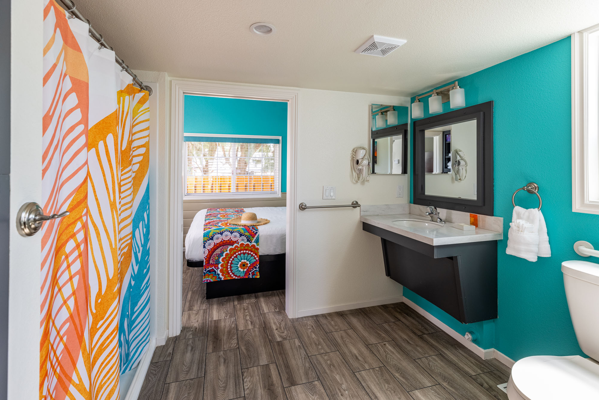 Deluxe Cabin Bathroom