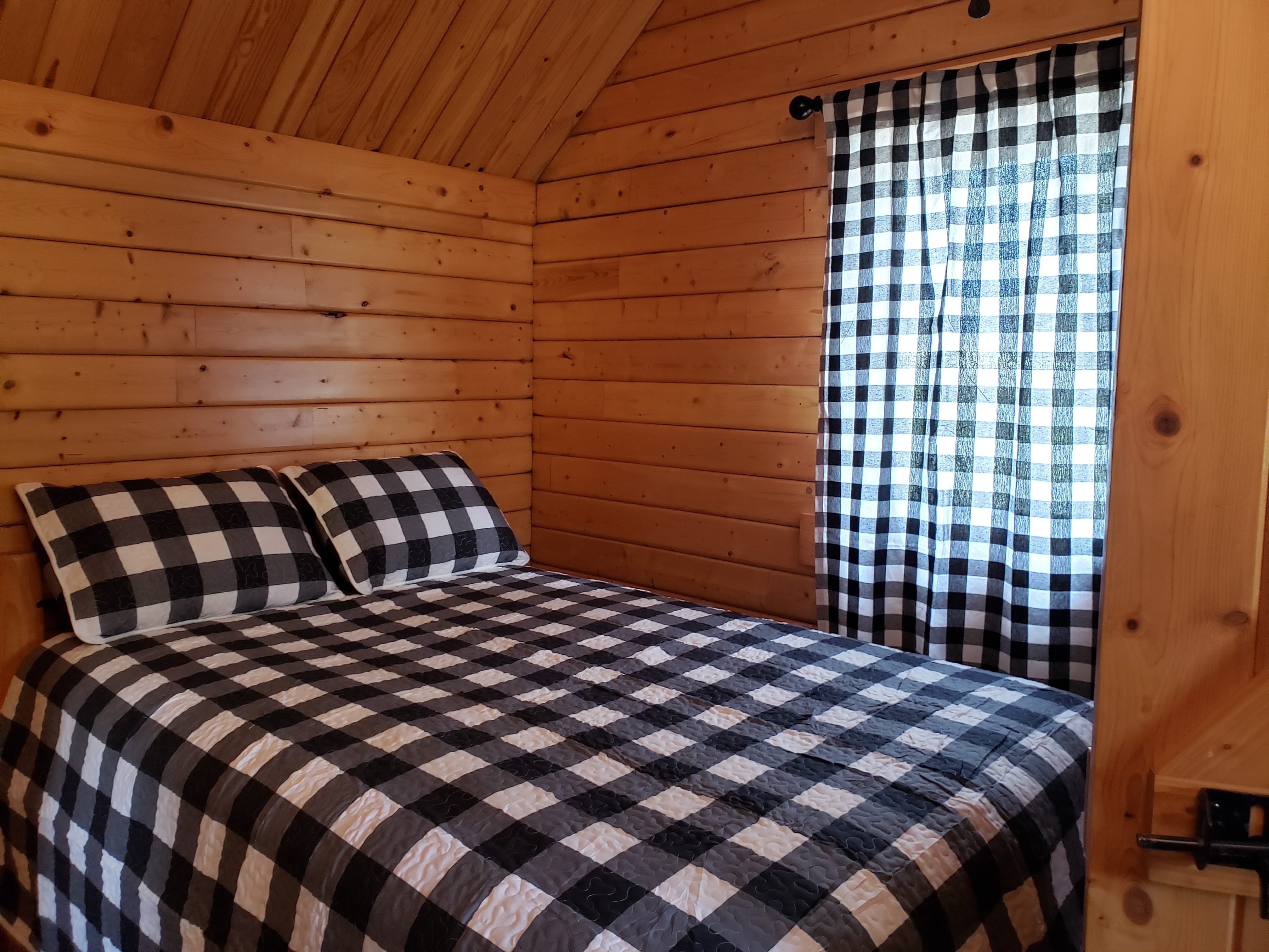 Cabin 5 Bedroom